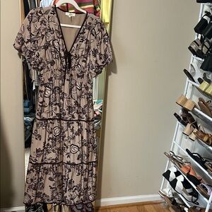 Entro Black and Tan Floral Midi Dress
